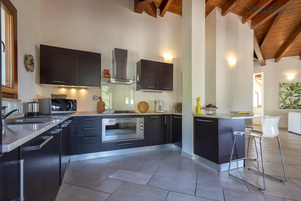 Villa Verde With Pool, Private Parking, Air Conditioning, 5 Bedrooms And 4 Bathrooms 阿尔盖罗