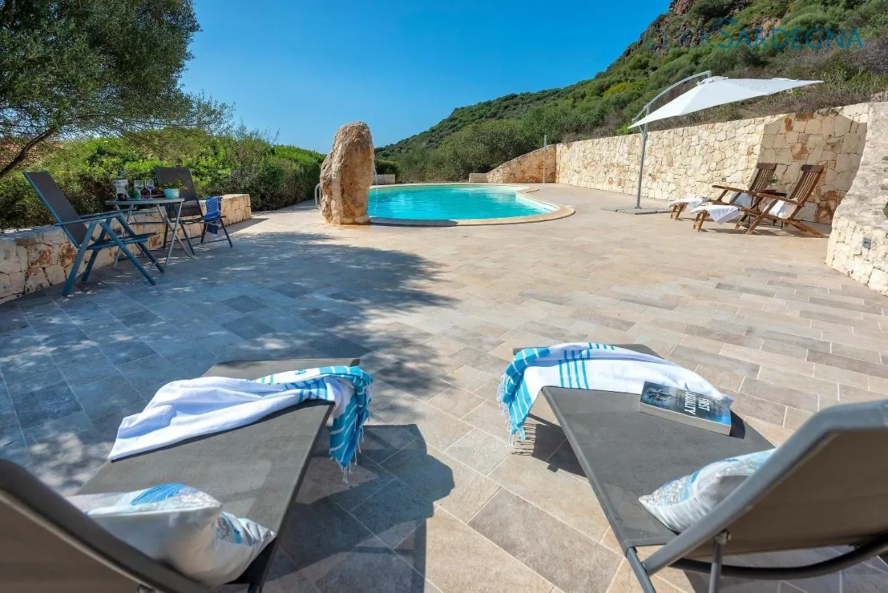 Villa Verde With Pool, Private Parking, Air Conditioning, 5 Bedrooms And 4 Bathrooms 阿尔盖罗 意大利