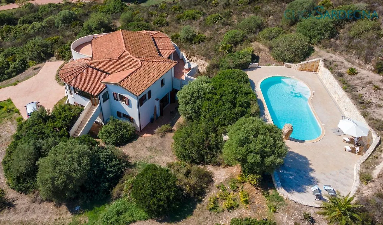 Villa Verde With Pool, Private Parking, Air Conditioning, 5 Bedrooms And 4 Bathrooms 阿尔盖罗